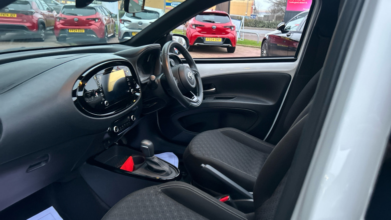 Toyota Aygo X 1.0 VVT-i Edge 5dr Auto Petrol Hatchback